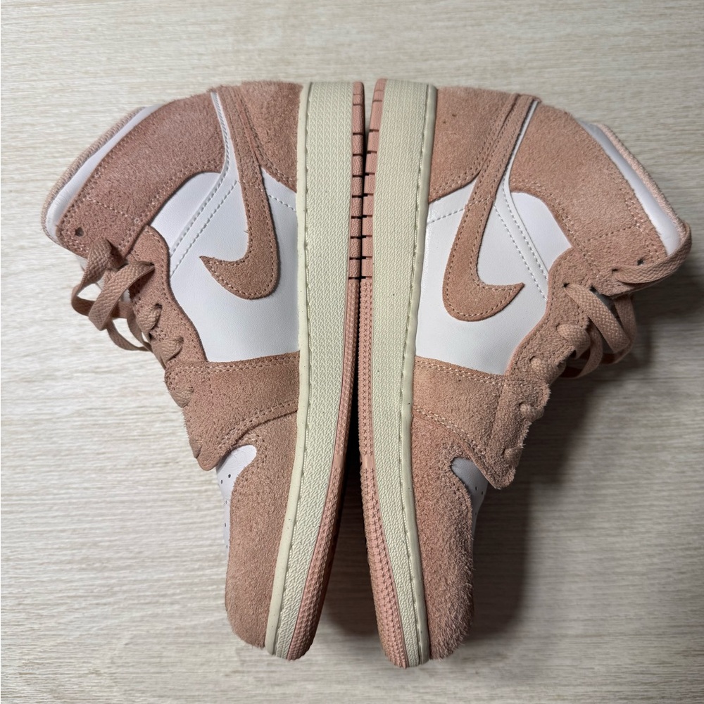 Jordan 1 Mid SE Craft Pink Suede 7Y (Women’s 8.5) FN7432-161